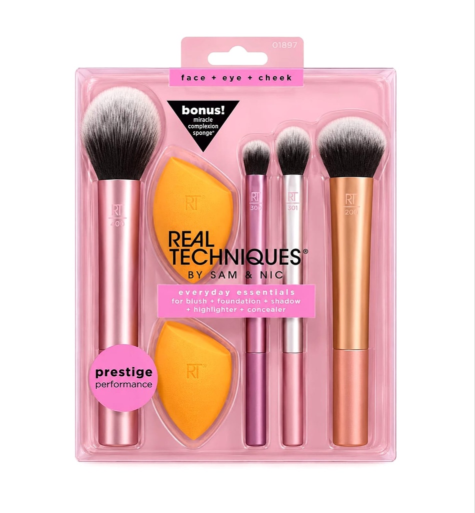 ✨ طقم فرش مكياج 4 قطع مع 2 إسفنجة مزج من Real Techniques